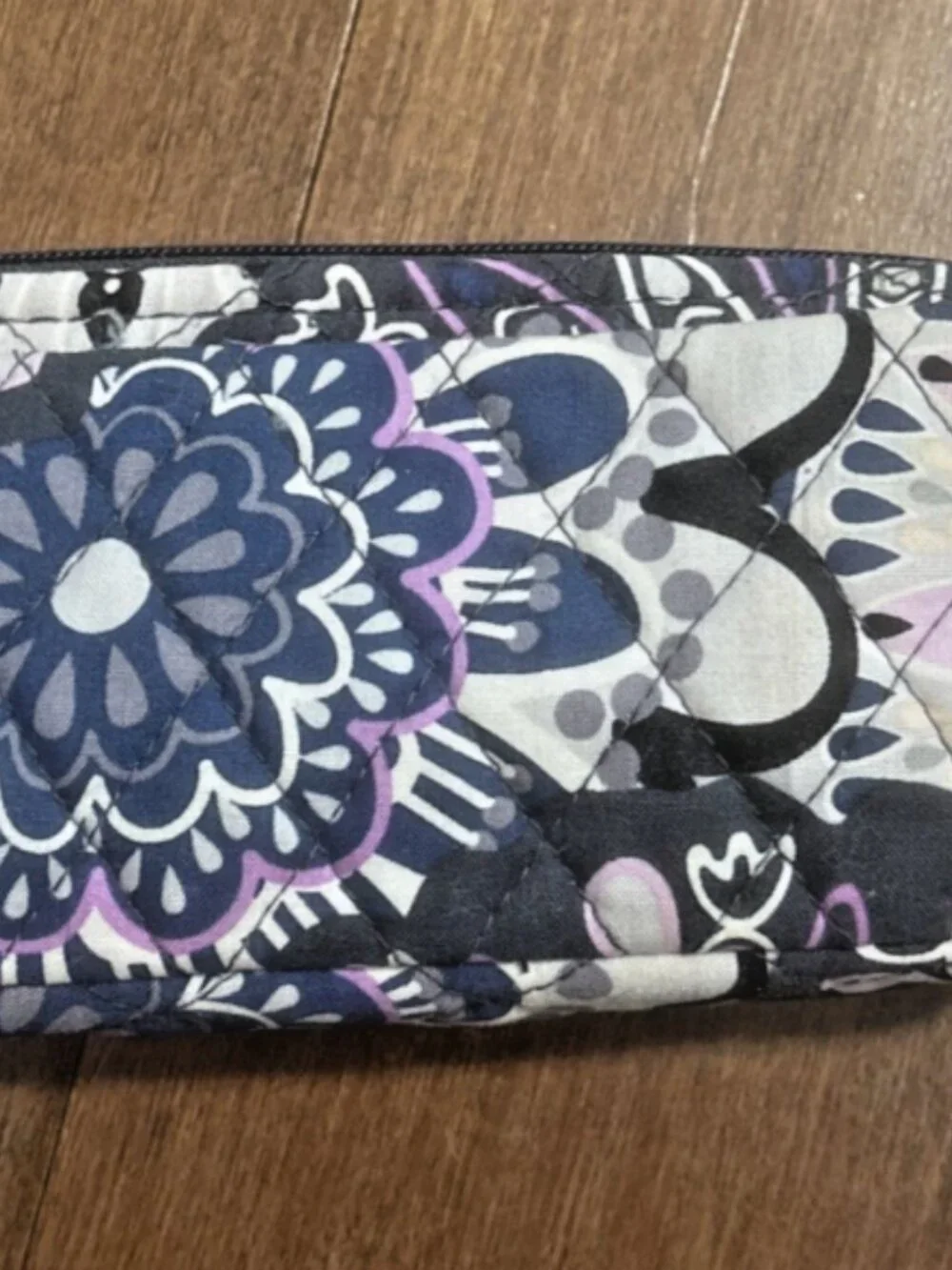 Vera Bradley Cosmetic Case Mimosa Medallion Zip Quilted Travel Bag 8”x3”x1.5”